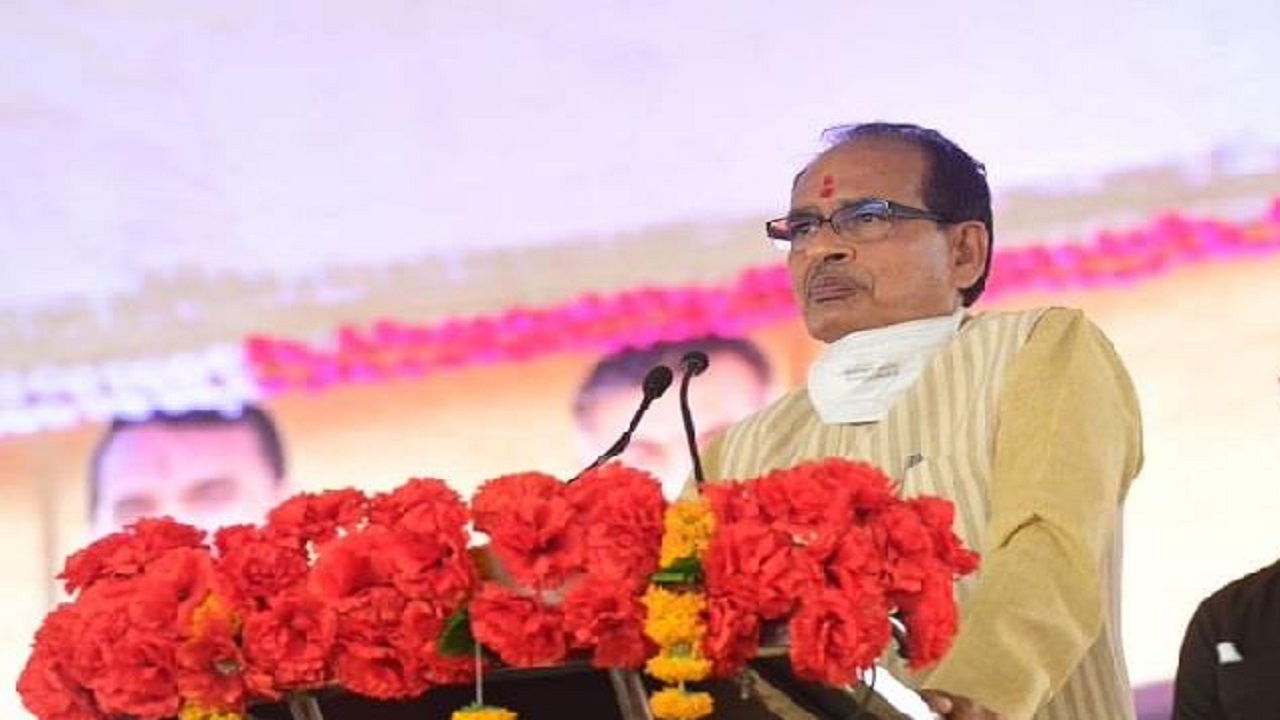 MP News : दमोह में कार्यकर्ताओं से बोले मुख्यमंत्री, घर से निकल जाओ और भाजपा को जिताओ, चर्चाओं का विषय बना MP News : दमोह में कार्यकर्ताओं से बोले मुख्यमंत्री, घर से निकल जाओ और भाजपा को जिताओ, चर्चाओं का विषय बना